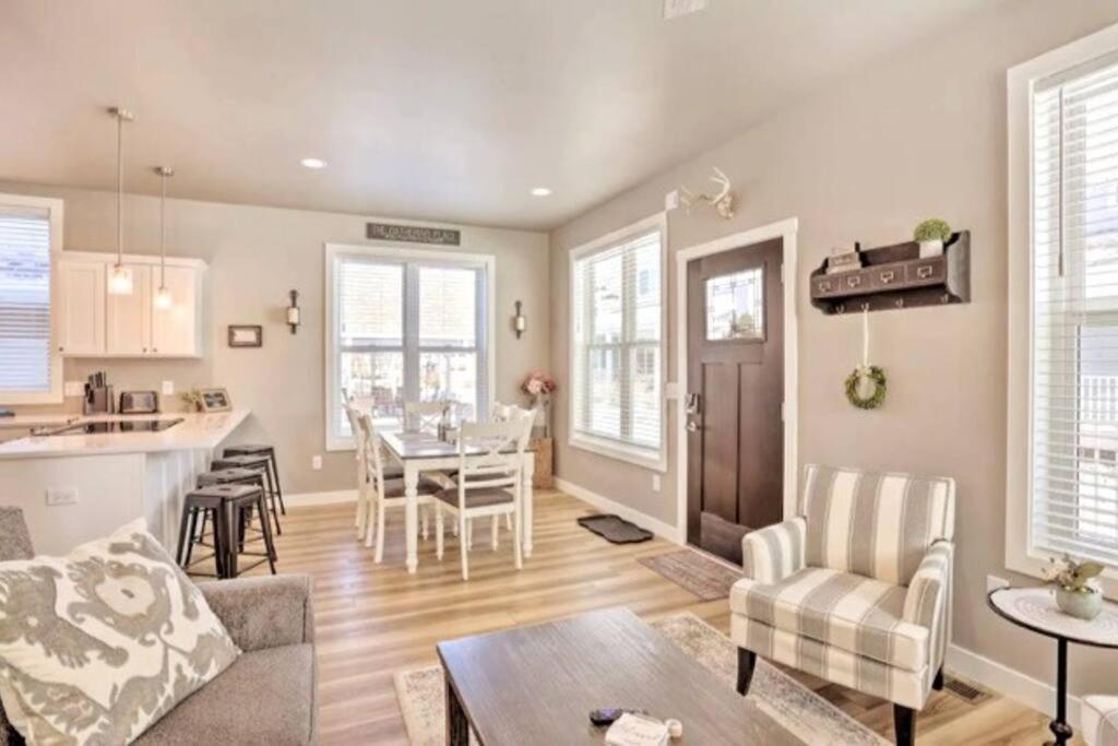New! Cozy & Modern Spearfish Home Near Downtown! المظهر الخارجي الصورة